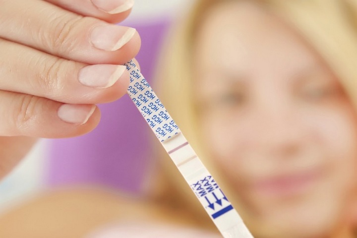 Тест на беременность: особенности проведения во время месячных